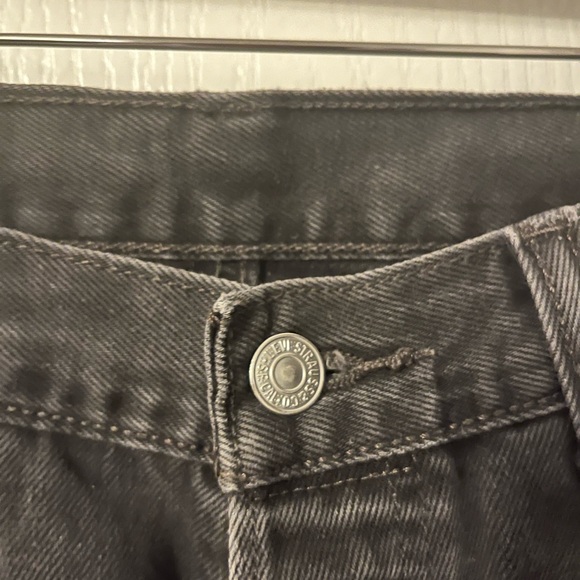 Vintage Levi 501s - Picture 2 of 4